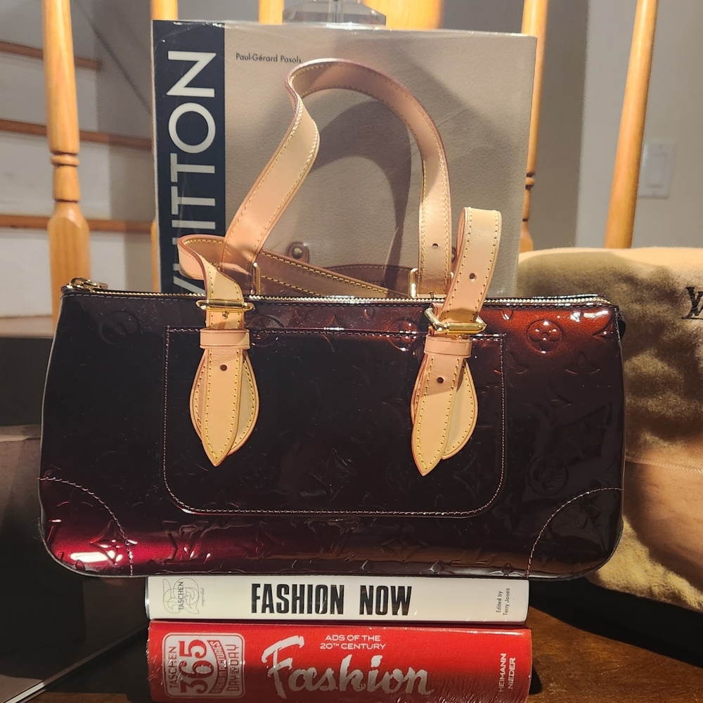 Louis Vuitton Amarante Monogram Vernis Rosewood Avenue - Authentic